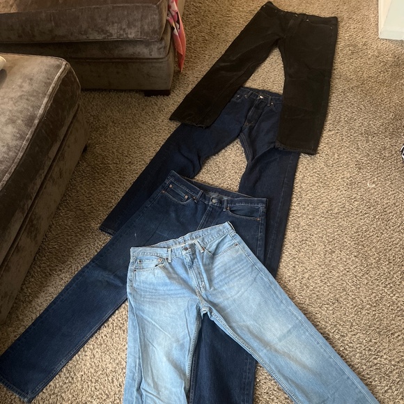 Levi Jeans- 36W 34L - Picture 1 of 2